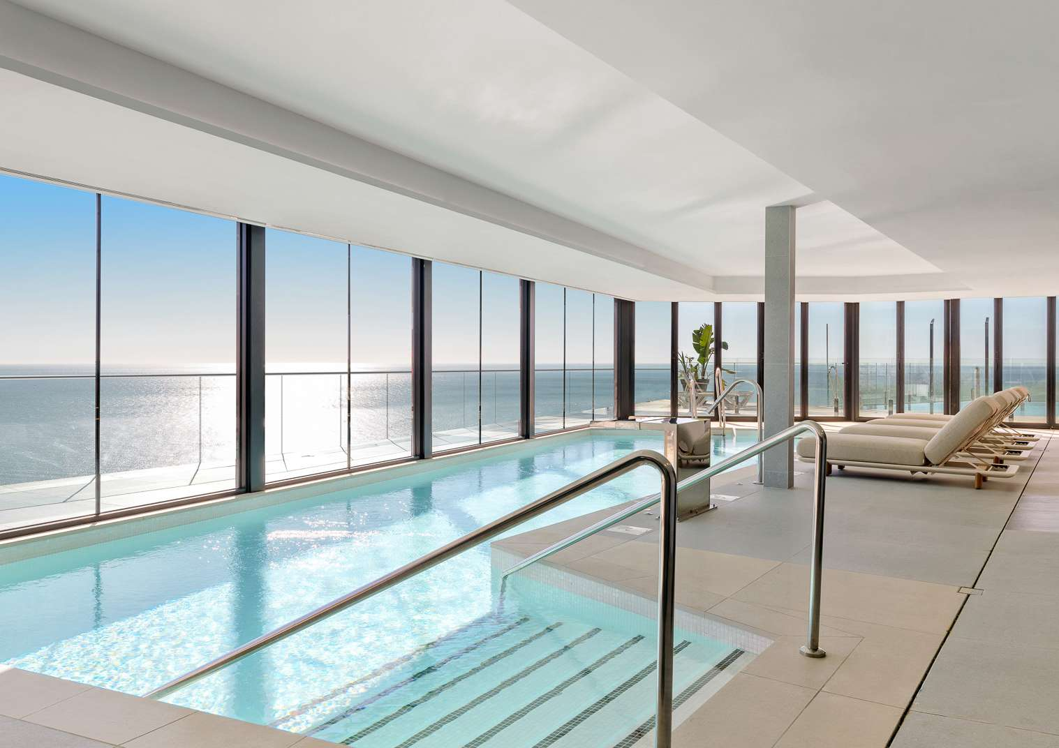 CARAT_20_Piscina_Interior