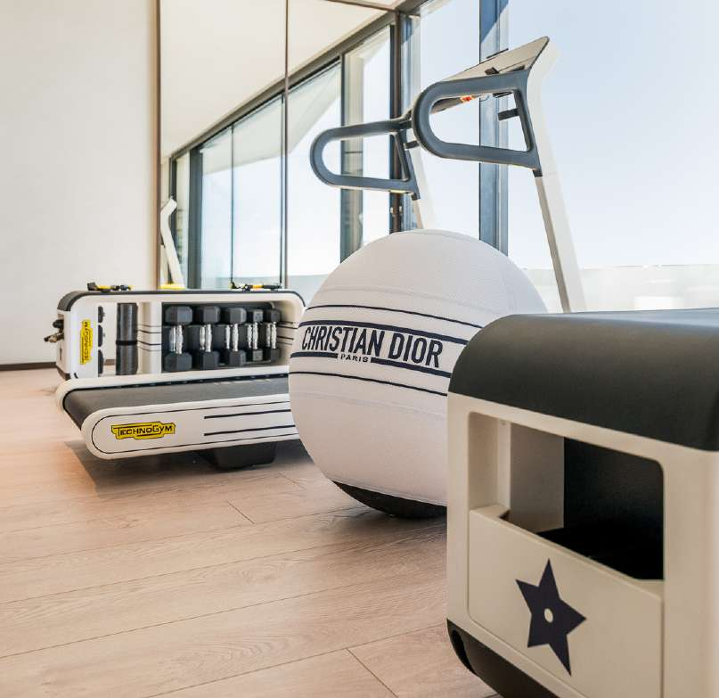 CARAT_23_Gimnasio_Dior